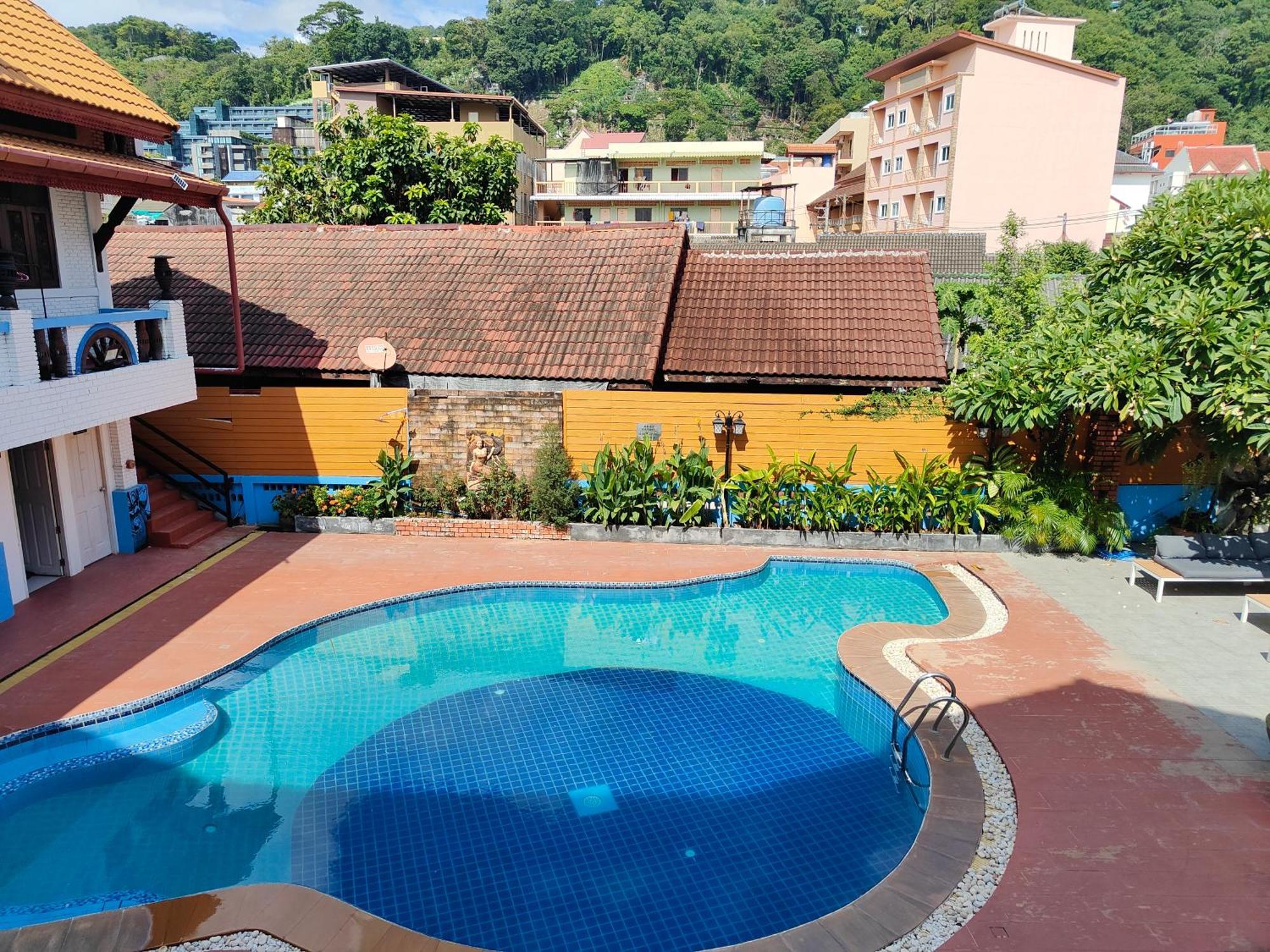 Baankasemsuk Resort 般咔 深宿 Patong Exterior foto